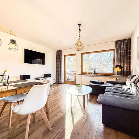 Staufenhirsch Apartman *